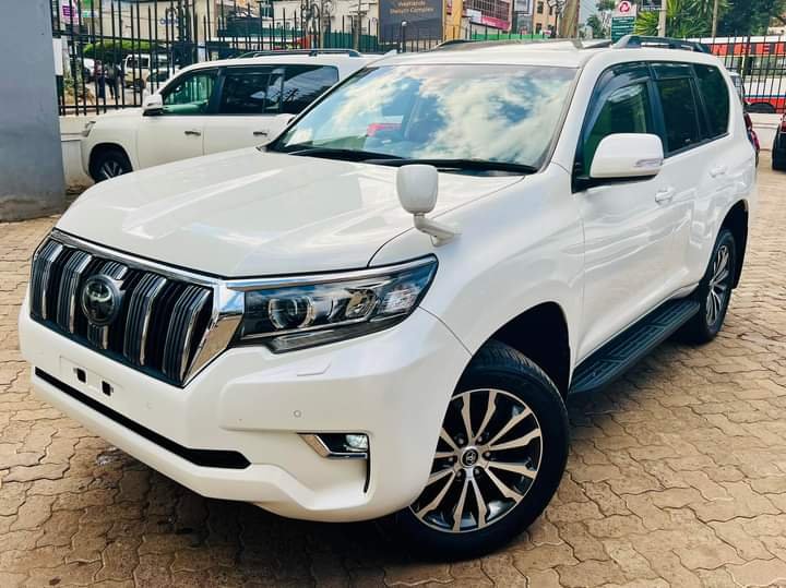 Toyota PRADO 2018 Sunroof Quick SALE TRADE IN OK EXCLUSIVE! Hire purchase installments