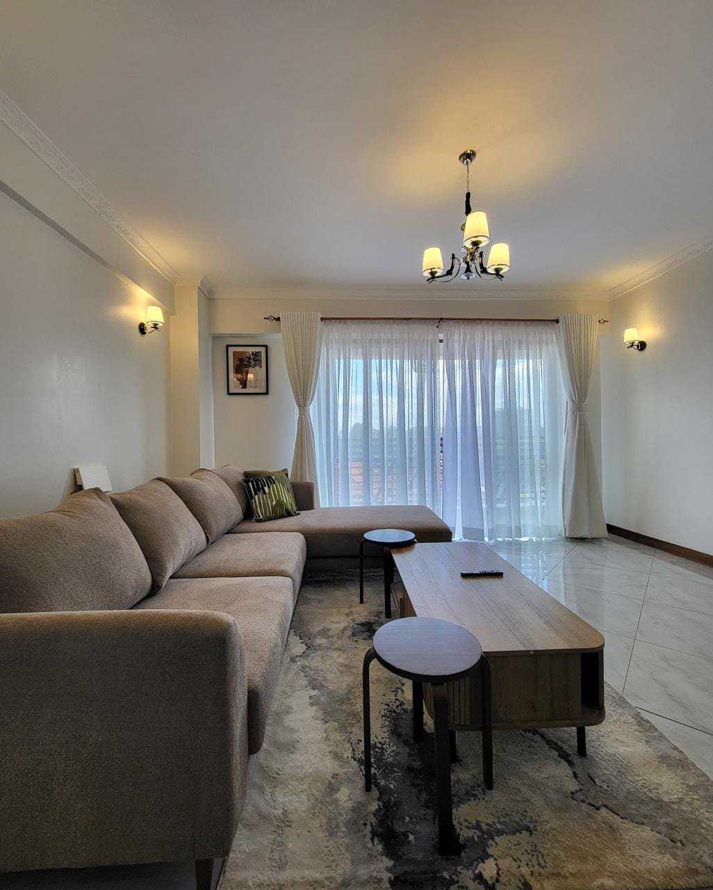 Tranquil Fully Furnished 1 Bedrooms Apartments in Brookside Drive