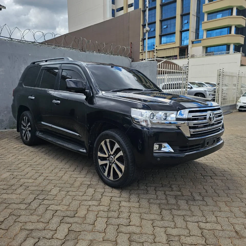 Toyota Land Cruiser V8 ZX 200 SERIES asian owner sunroof QUICK SALE You Pay 30% Deposit Trade in Ok  EXCLUSIVE