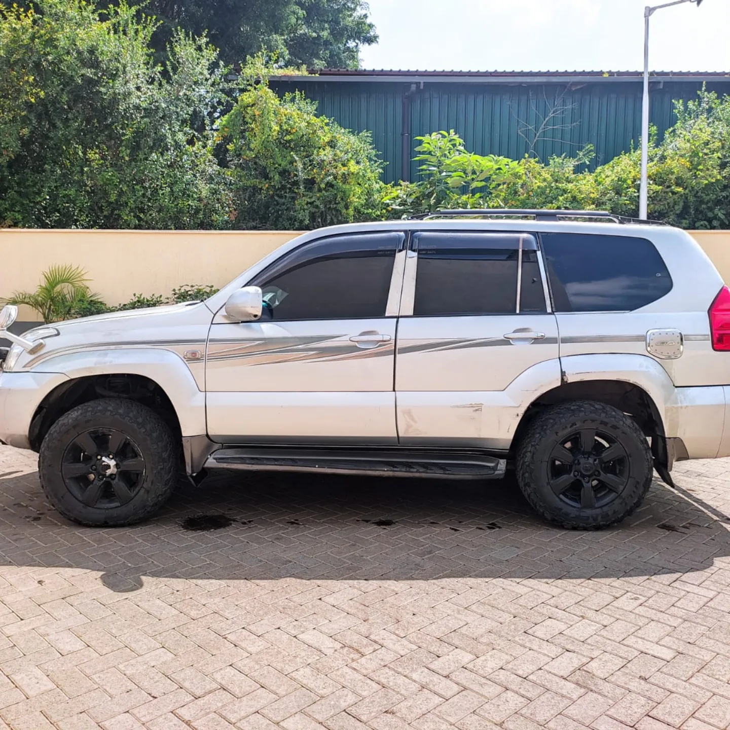 Toyota Prado J120 Kenya 🔥 You Pay 40% Deposit Trade in OK EXCLUSIVE Toyota Prado j120 for sale in kenya hire purchase installments clean