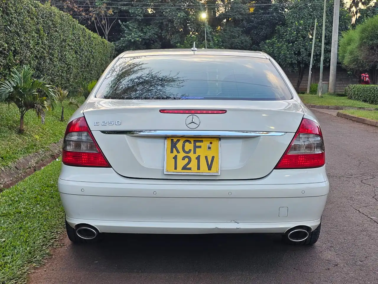 MERCEDES BENZ E250 W211 QUICKEST SALE You Pay 30% Deposit Trade in OK Hire purchase installments (SOLD)