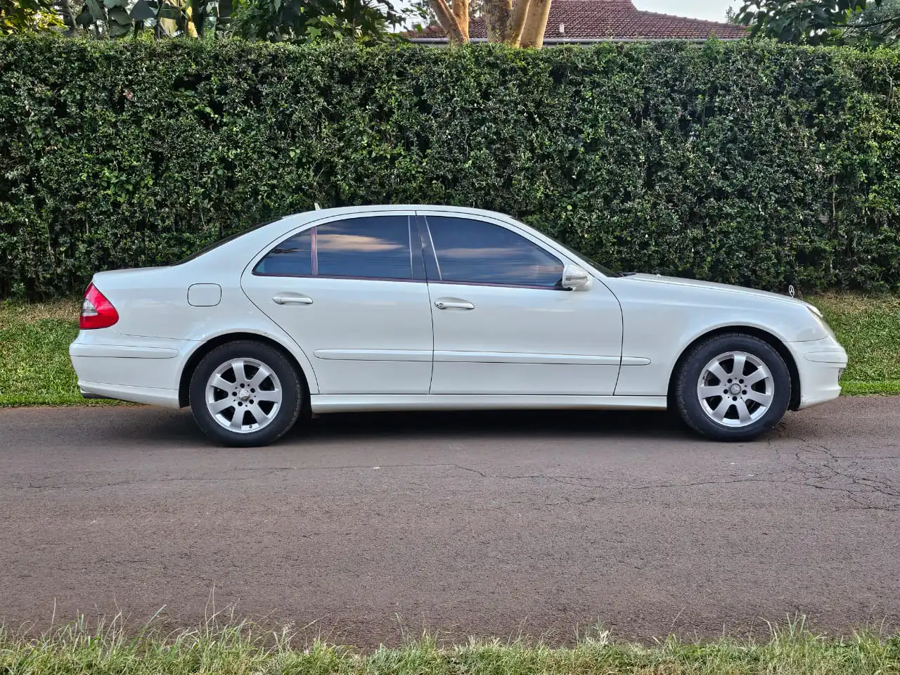 MERCEDES BENZ E250 W211 QUICKEST SALE You Pay 30% Deposit Trade in OK Hire purchase installments (SOLD)