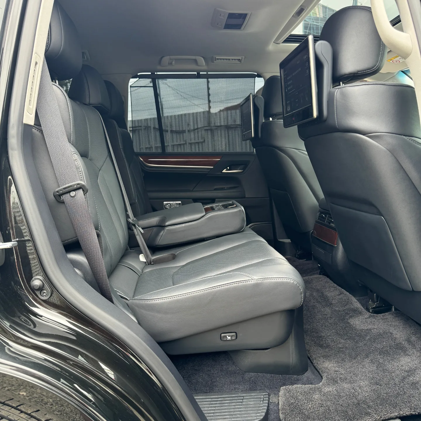 LEXUS LX 570 New Arrival CHEAPEST 🔥 HIRE PURCHASE installments OK EXCLUSIVE For SALE in Kenya