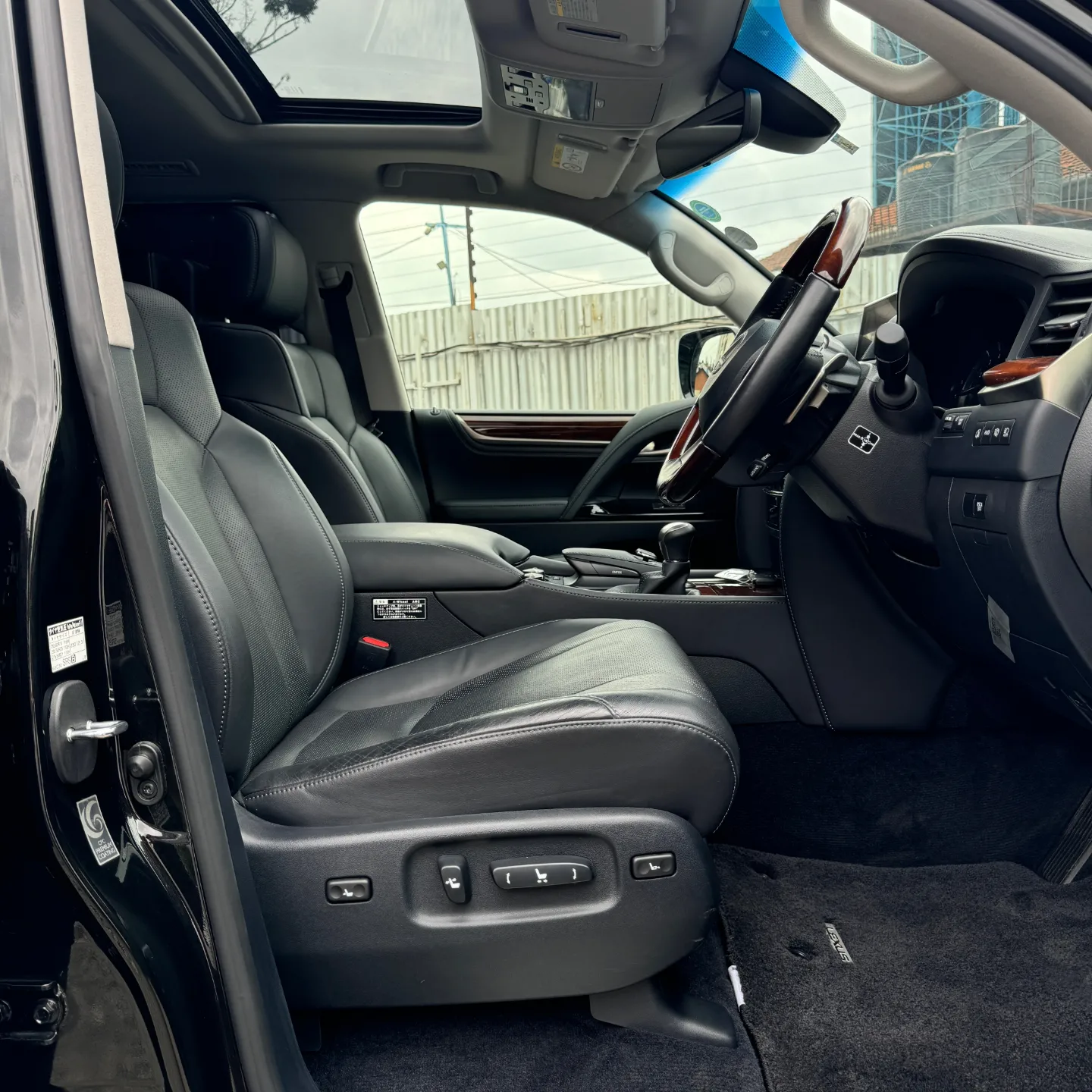 LEXUS LX 570 New Arrival CHEAPEST 🔥 HIRE PURCHASE installments OK EXCLUSIVE For SALE in Kenya
