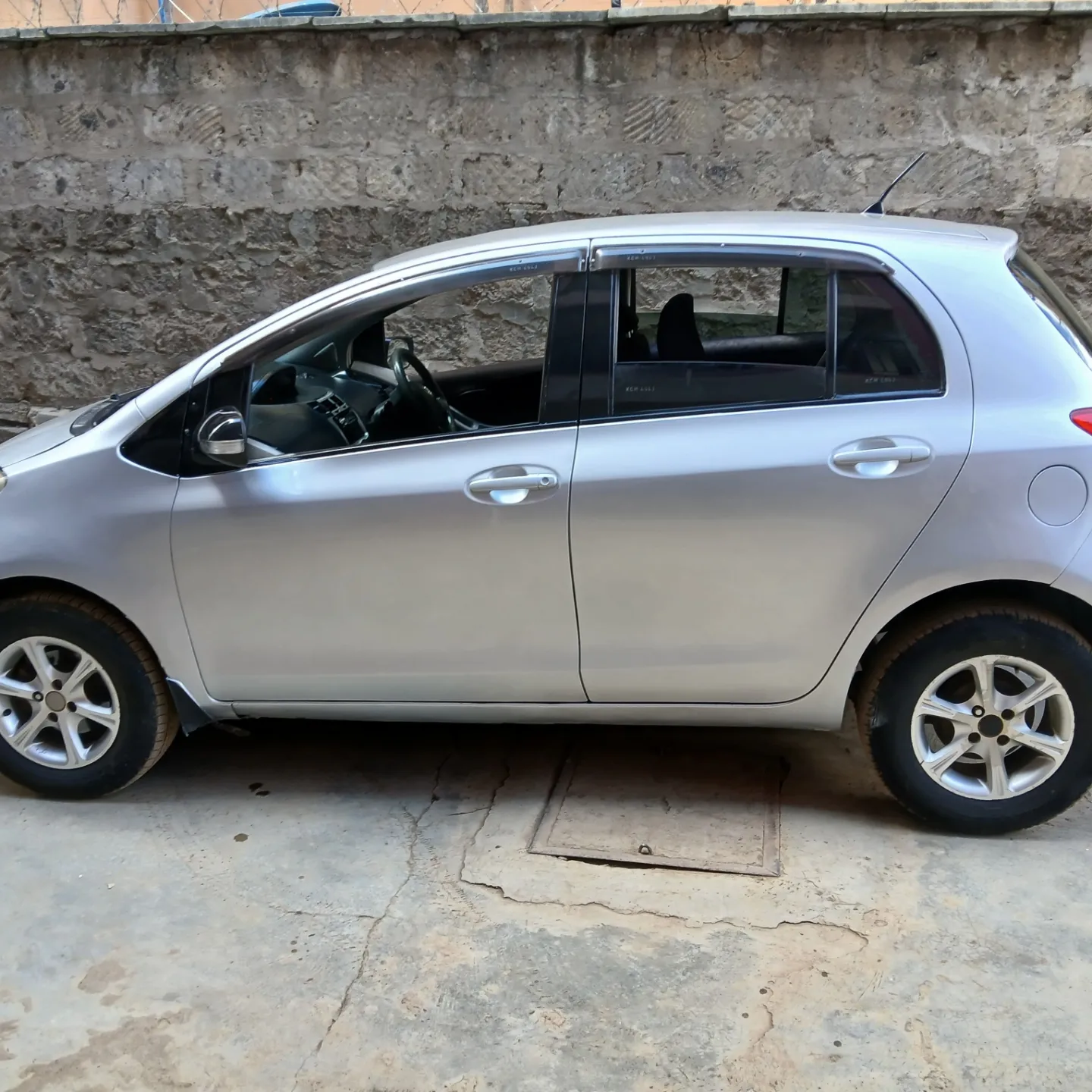 Toyota Vitz NEW SHAPE 1300cc QUICK SALE 🔥 You PAY 30% Deposit INSTALLMENTS Trade in Ok New (SOLD)
