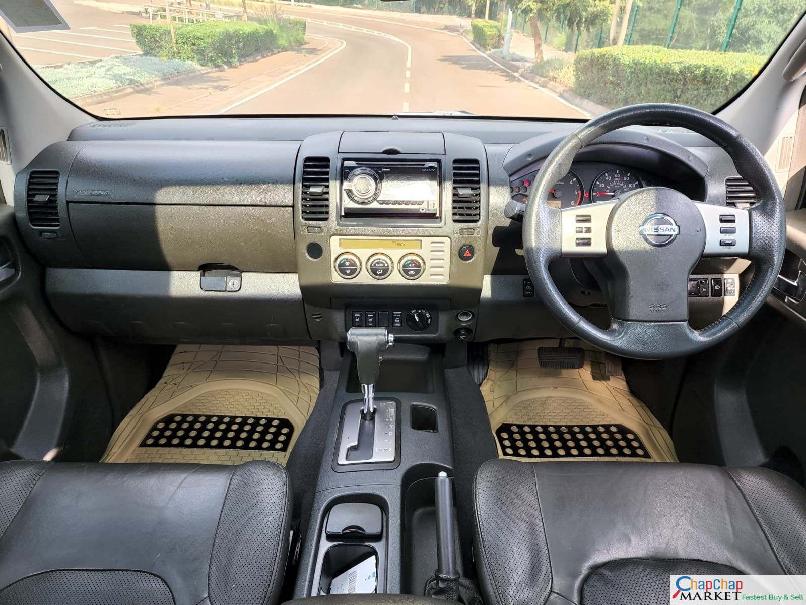 Nissan Navara Double cab Auto Sunroof QUICK SALE You Paul 40% Deposit installments trade in OK EXCLUSIVE