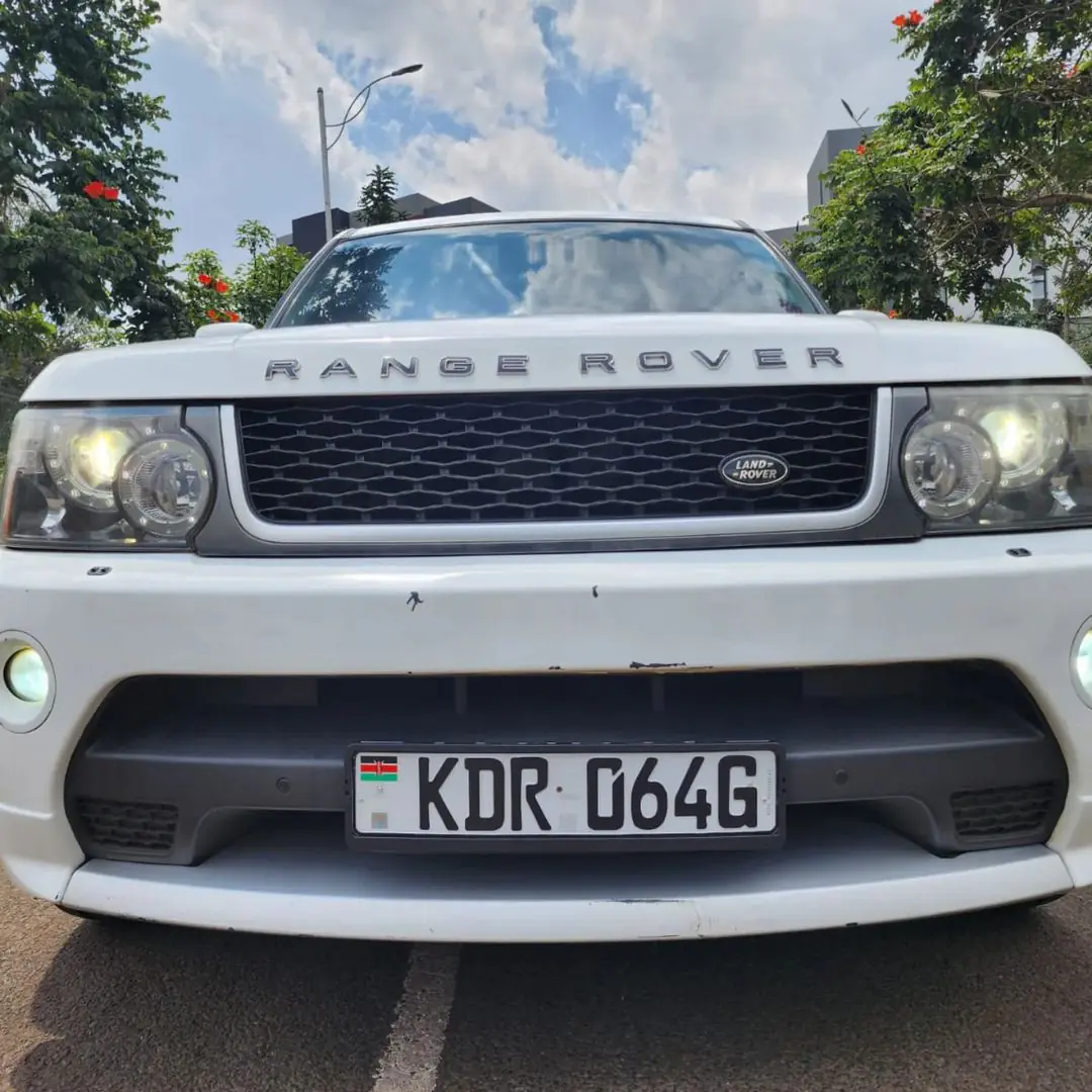 Range Rover Sport HSE QUICK SALE You pay 40% deposit Trade in OK EXCLUSIVE range Rover sport for sale in kenya hire purchase installments