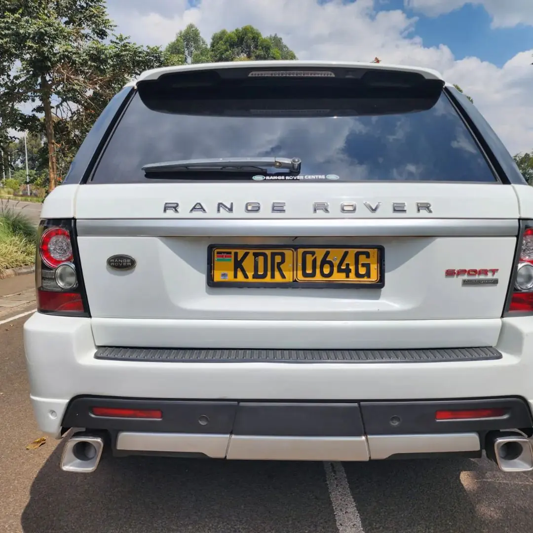 Range Rover Sport HSE QUICK SALE You pay 40% deposit Trade in OK EXCLUSIVE range Rover sport for sale in kenya hire purchase installments