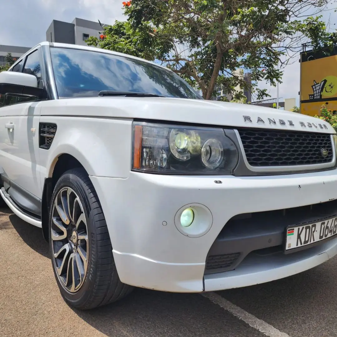 Range Rover Sport HSE QUICK SALE You pay 40% deposit Trade in OK EXCLUSIVE range Rover sport for sale in kenya hire purchase installments