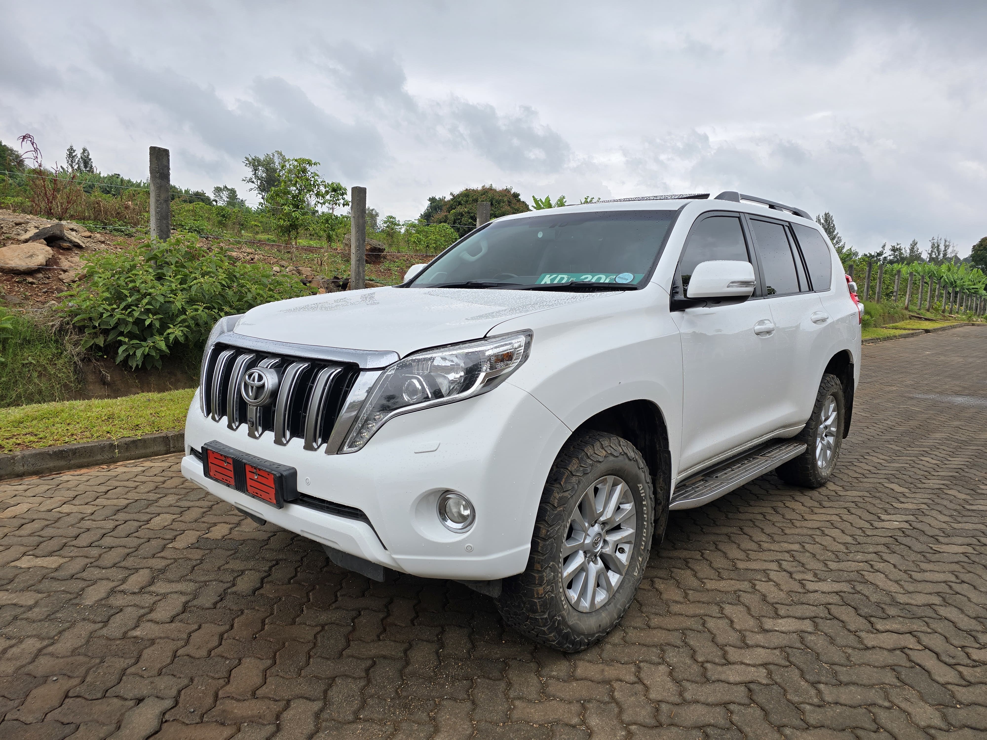 Toyota Harrier 500k Only 🤩 QUICK SALE You Pay 30% Deposit Hire purchase installments UpTo 70% financing/finance NO CRB STATUS CHECK Trade in OK  EXCLUSIVE