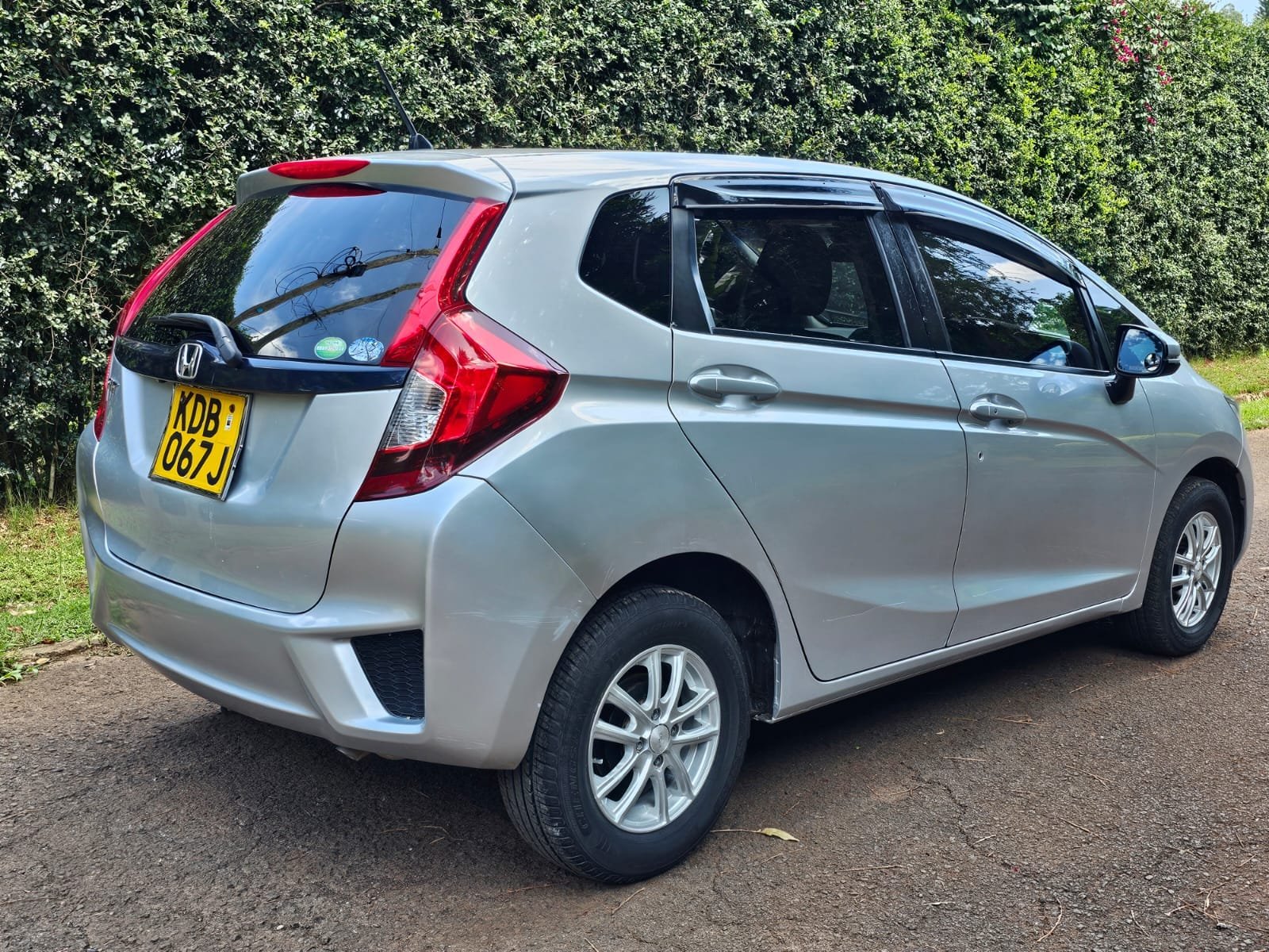 Honda Fit New-shape privately used mileage QUICK SALE You Pay 30% Deposit Hire purchase installments UpTo 70% financing/finance NO CRB STATUS CHECK Trade in OK EXCLUSIVE