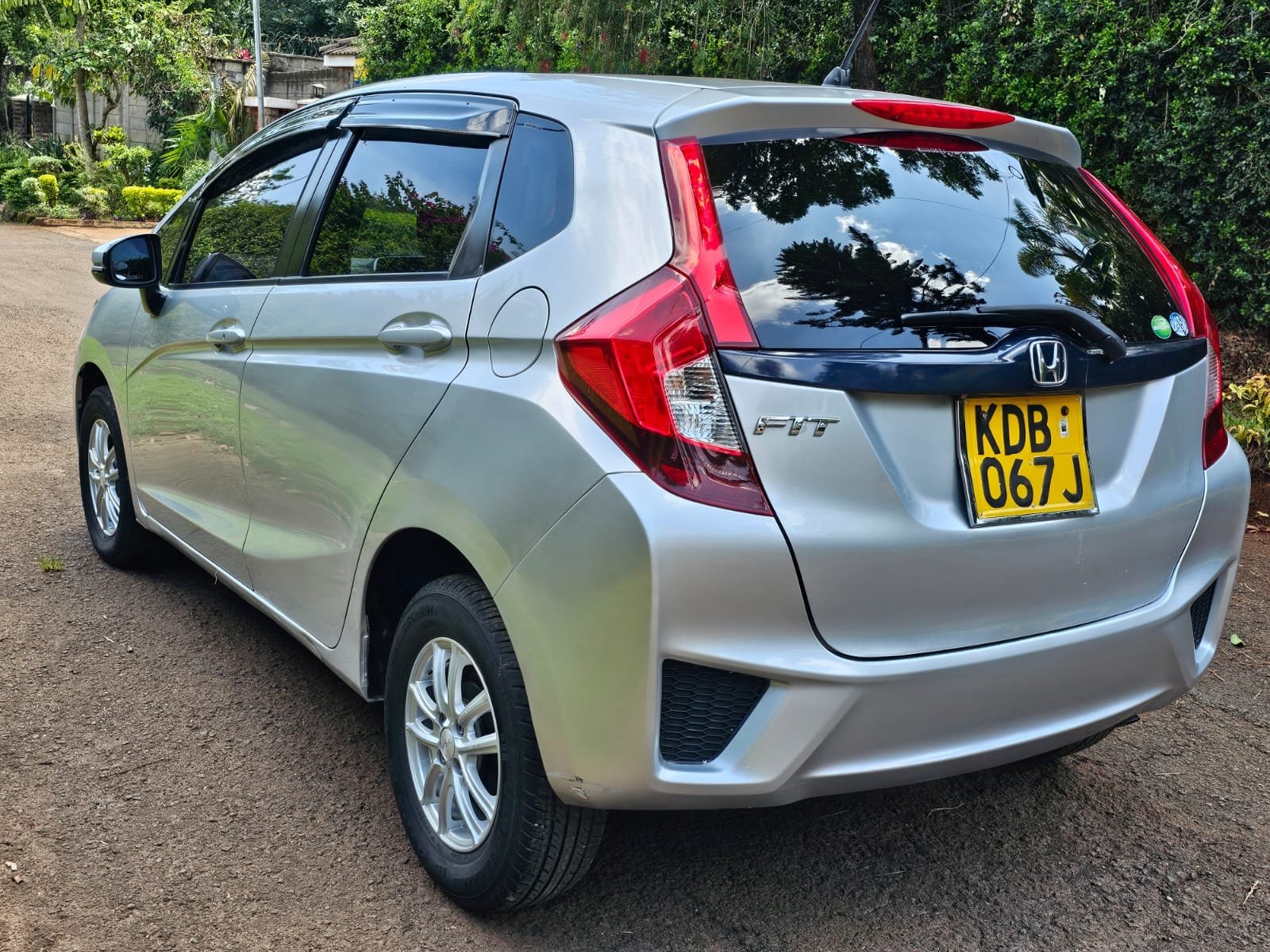 Honda Fit New-shape privately used mileage QUICK SALE You Pay 30% Deposit Hire purchase installments UpTo 70% financing/finance NO CRB STATUS CHECK Trade in OK EXCLUSIVE