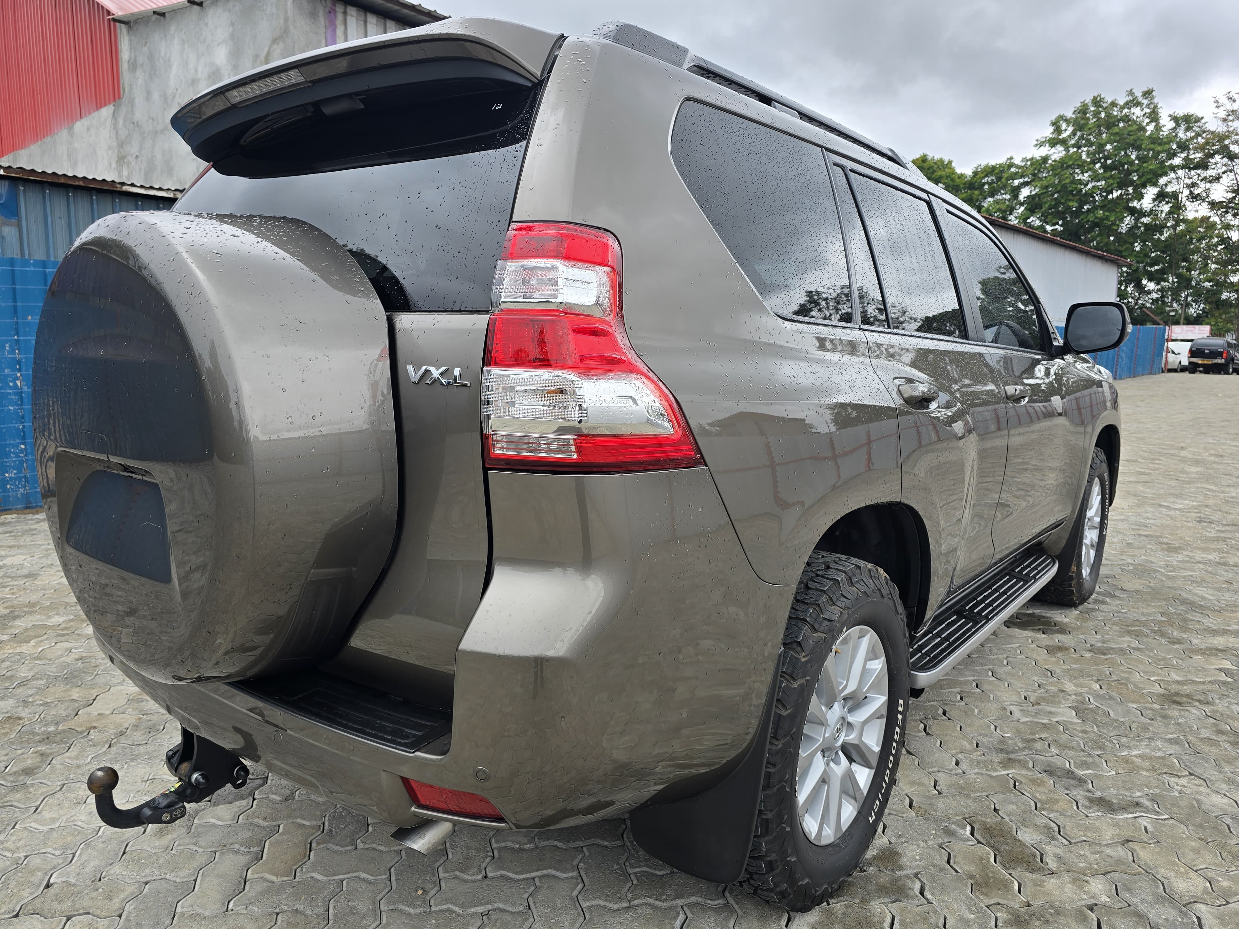 Toyota Land-Cruiser Prado VXL QUICK SALE You Pay 30% Deposit Hire purchase installments UpTo 70% financing/finance NO CRB STATUS CHECK Trade in OK