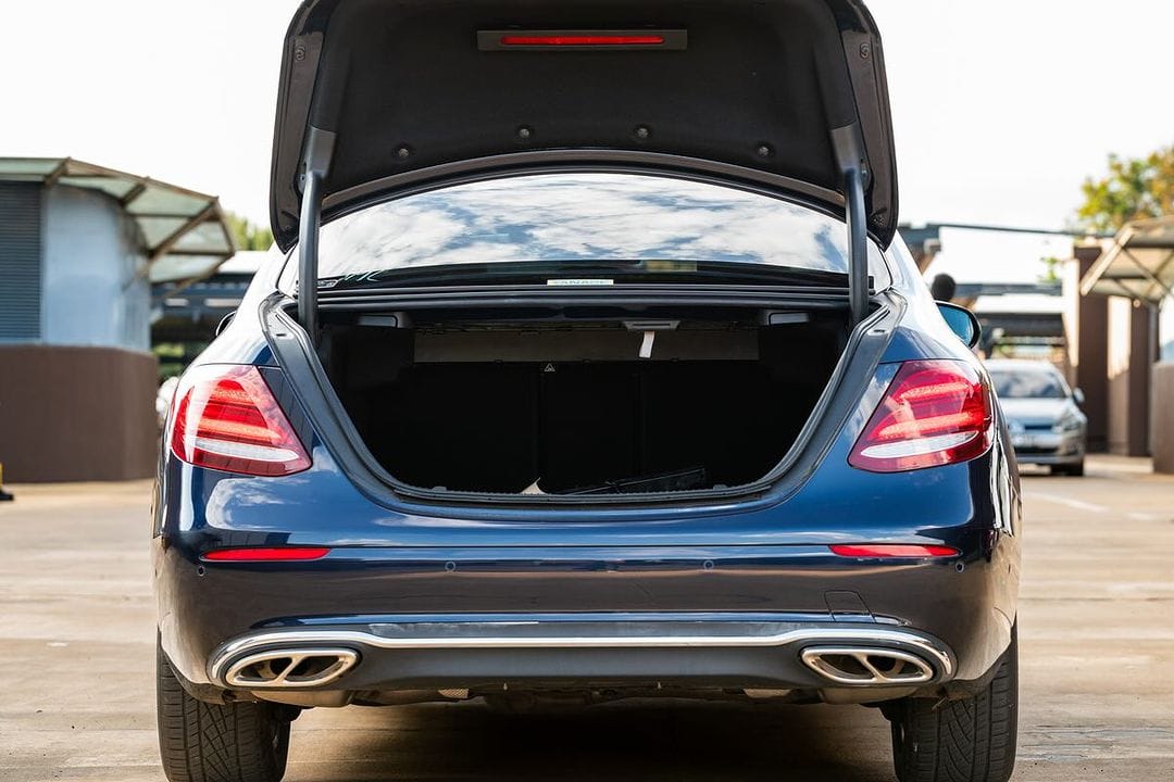 Mercedes E200 NEW ARRIVAL QUICK SALE You Pay 30% Deposit Hire purchase installments UpTo 70% financing/finance NO CRB STATUS CHECK Trade in OK
