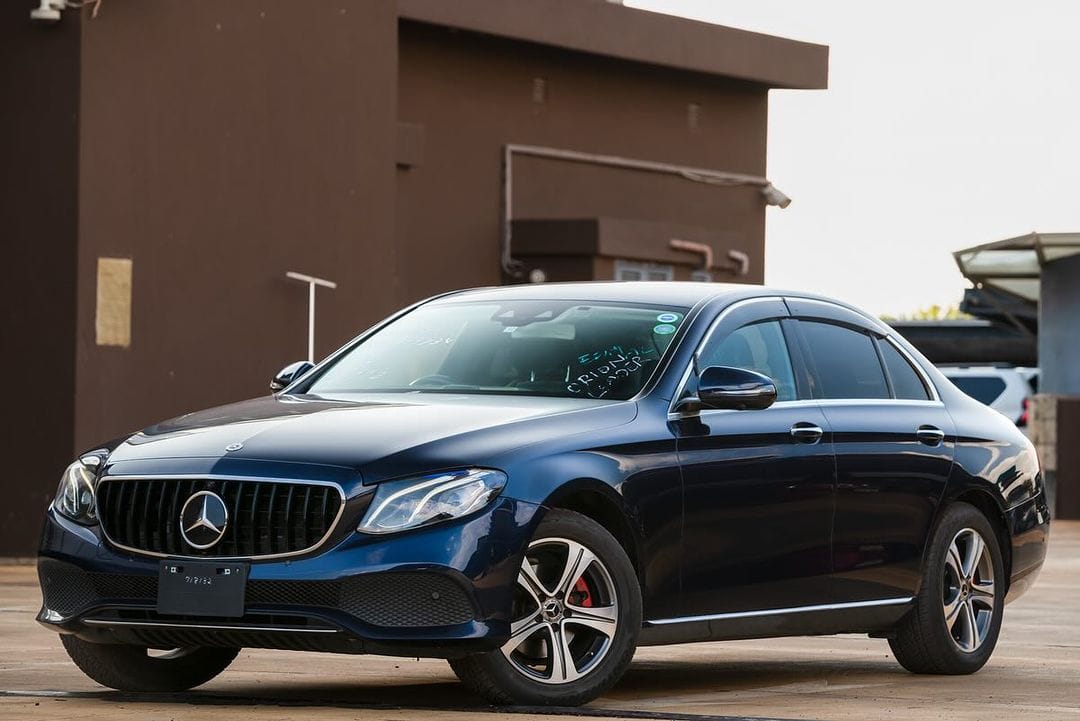 Mercedes E200 NEW ARRIVAL QUICK SALE You Pay 30% Deposit Hire purchase installments UpTo 70% financing/finance NO CRB STATUS CHECK Trade in OK