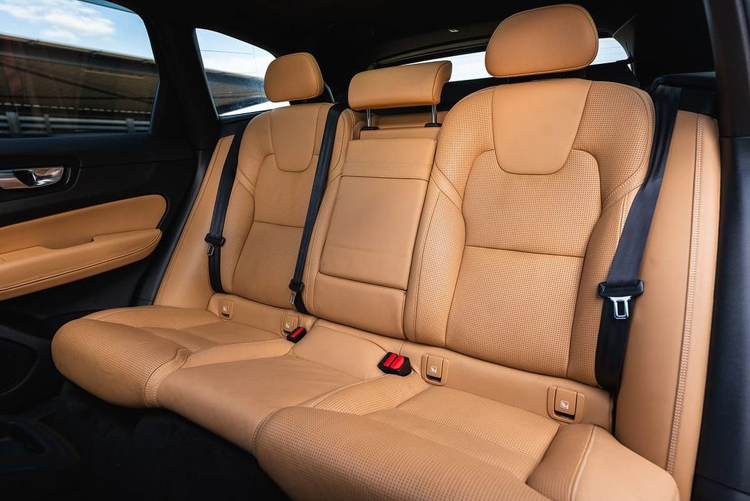 Volvo XC60 T8 Inscription NEW ARRIVAL QUICK SALE You Pay 30% Deposit Hire purchase installments UpTo 70% financing/finance NO CRB STATUS CHECK Trade in OK