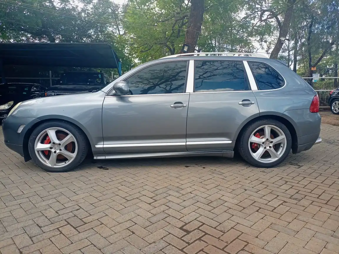 Porsche Cayenne QUICK SALE You Pay 30% Deposit Hire purchase installments UpTo 70% financing/finance NO CRB STATUS CHECK Trade in OK