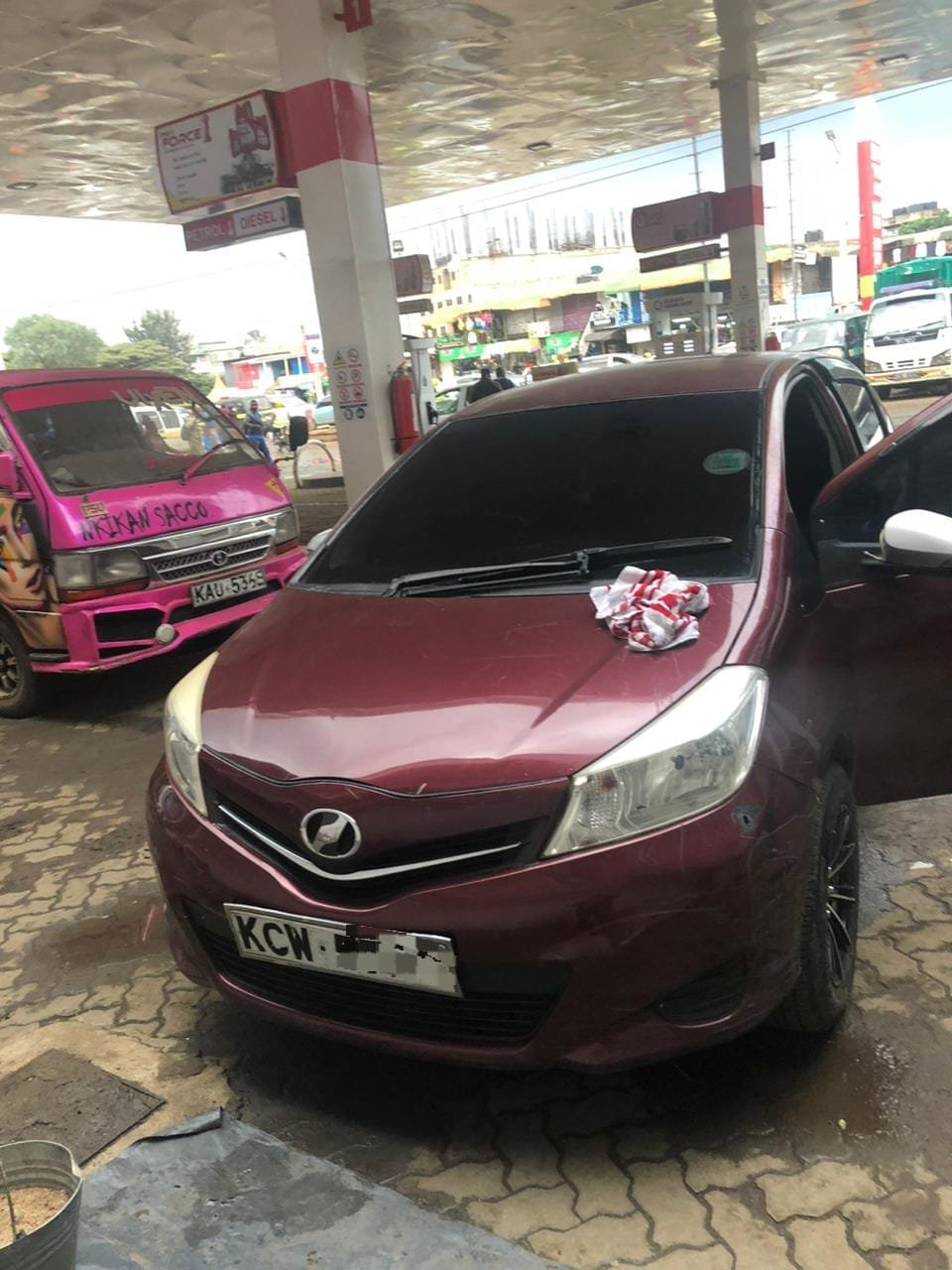 TOYOTA Vitz 2012 490K Only QUICK SALE You Pay 30% Deposit Hire purchase installments UpTo 70% financing/finance NO CRB STATUS CHECK Trade in OK