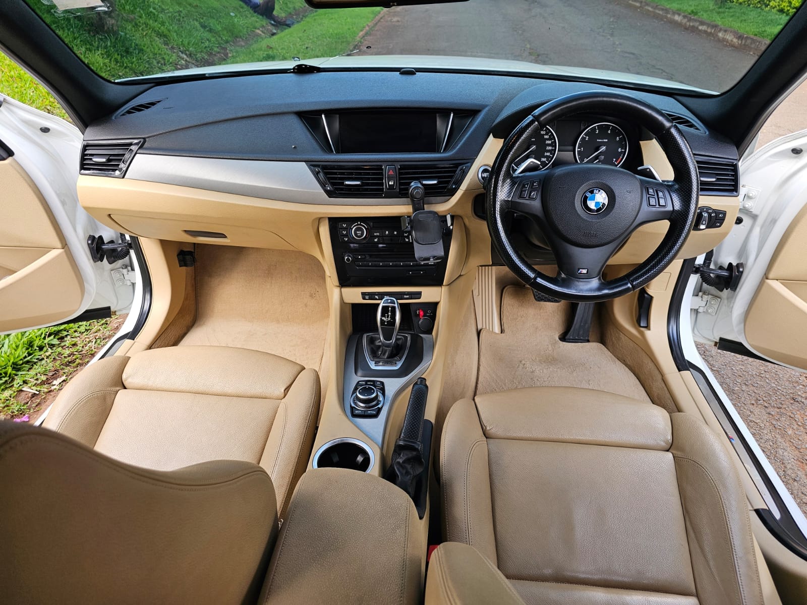 Bmw X1 QUICK SALE You Pay 30% Deposit Hire purchase installments UpTo 70% financing/finance NO CRB STATUS CHECK Trade in OK