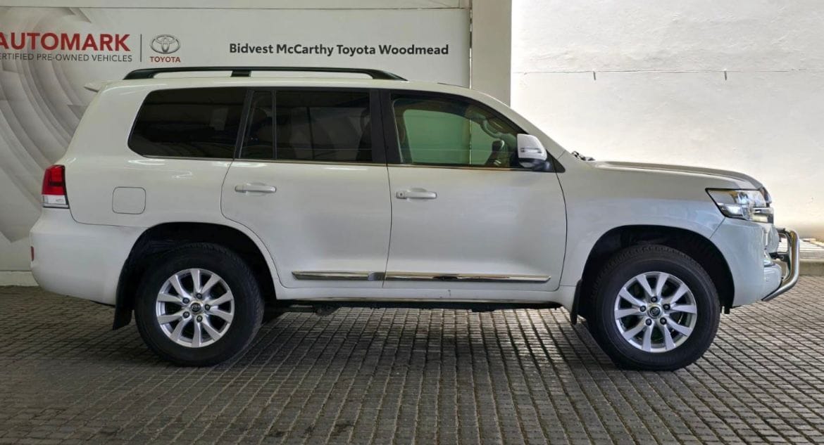 Toyota Land Cruiser VX-R V8 diesel New Arrival QUICK SALE You Pay 30% Deposit Hire purchase installments UpTo 70% financing/finance NO CRB STATUS CHECK Trade in OK