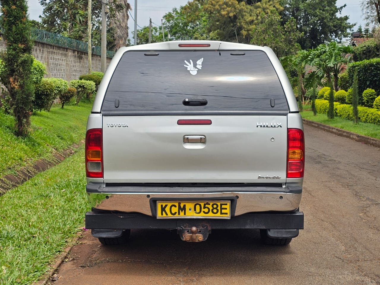 TOYOTA HILUX Automatic double cab QUICK SALE You Pay 30% Deposit Hire purchase installments UpTo 70% financing/finance NO CRB STATUS CHECK Trade in OK