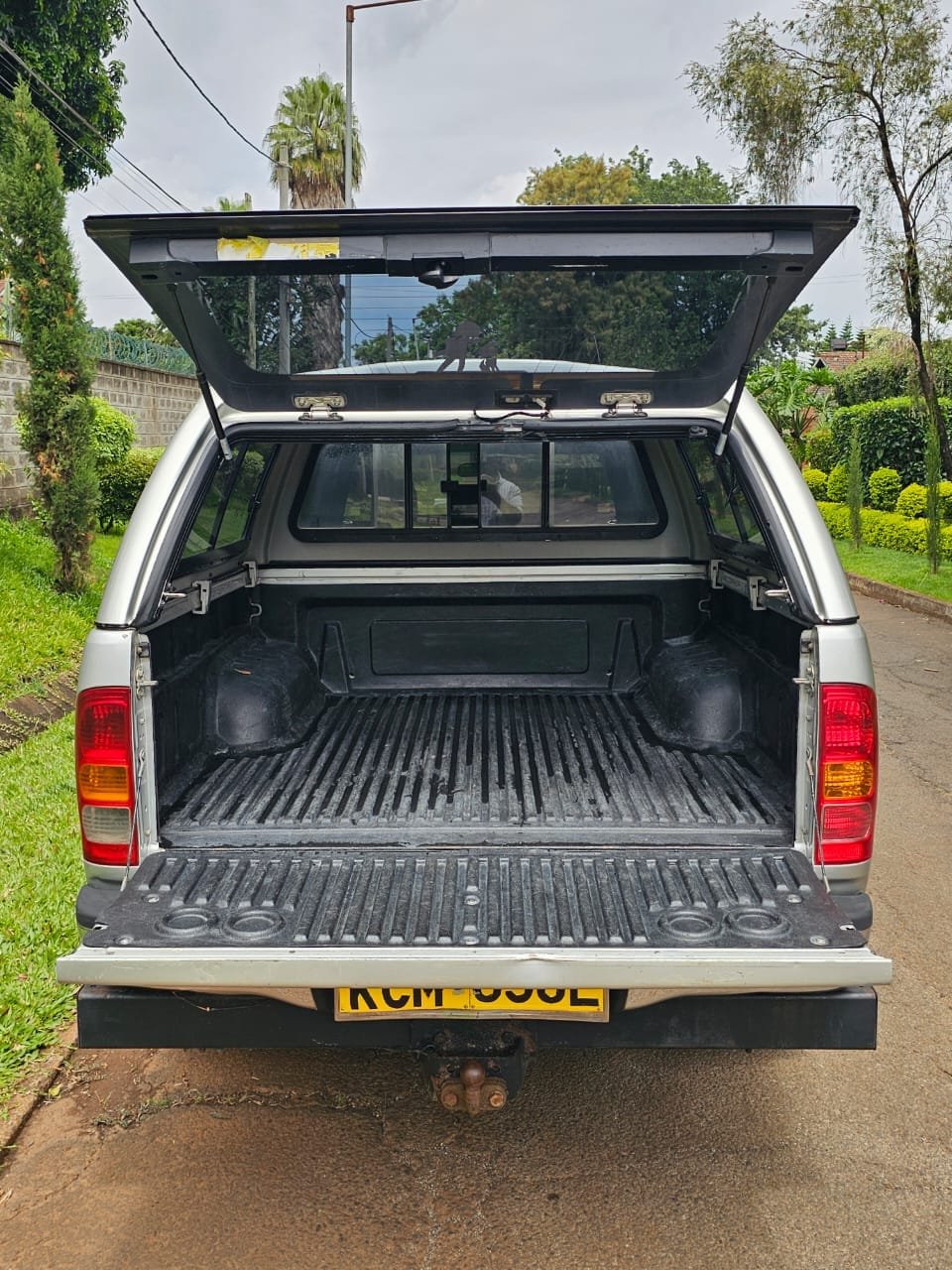 TOYOTA HILUX Automatic double cab QUICK SALE You Pay 30% Deposit Hire purchase installments UpTo 70% financing/finance NO CRB STATUS CHECK Trade in OK