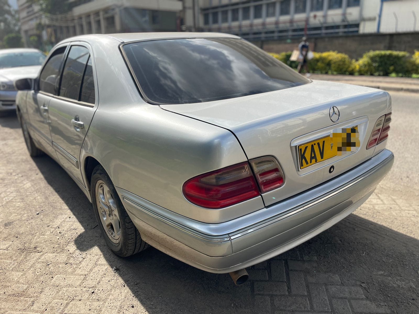 Mercedes E-200 E class 560k ONLY auto QUICK SALE You Pay 30% Deposit Hire purchase installments UpTo 70% financing/finance NO CRB STATUS CHECK Trade in OK EXCLUSIVE
