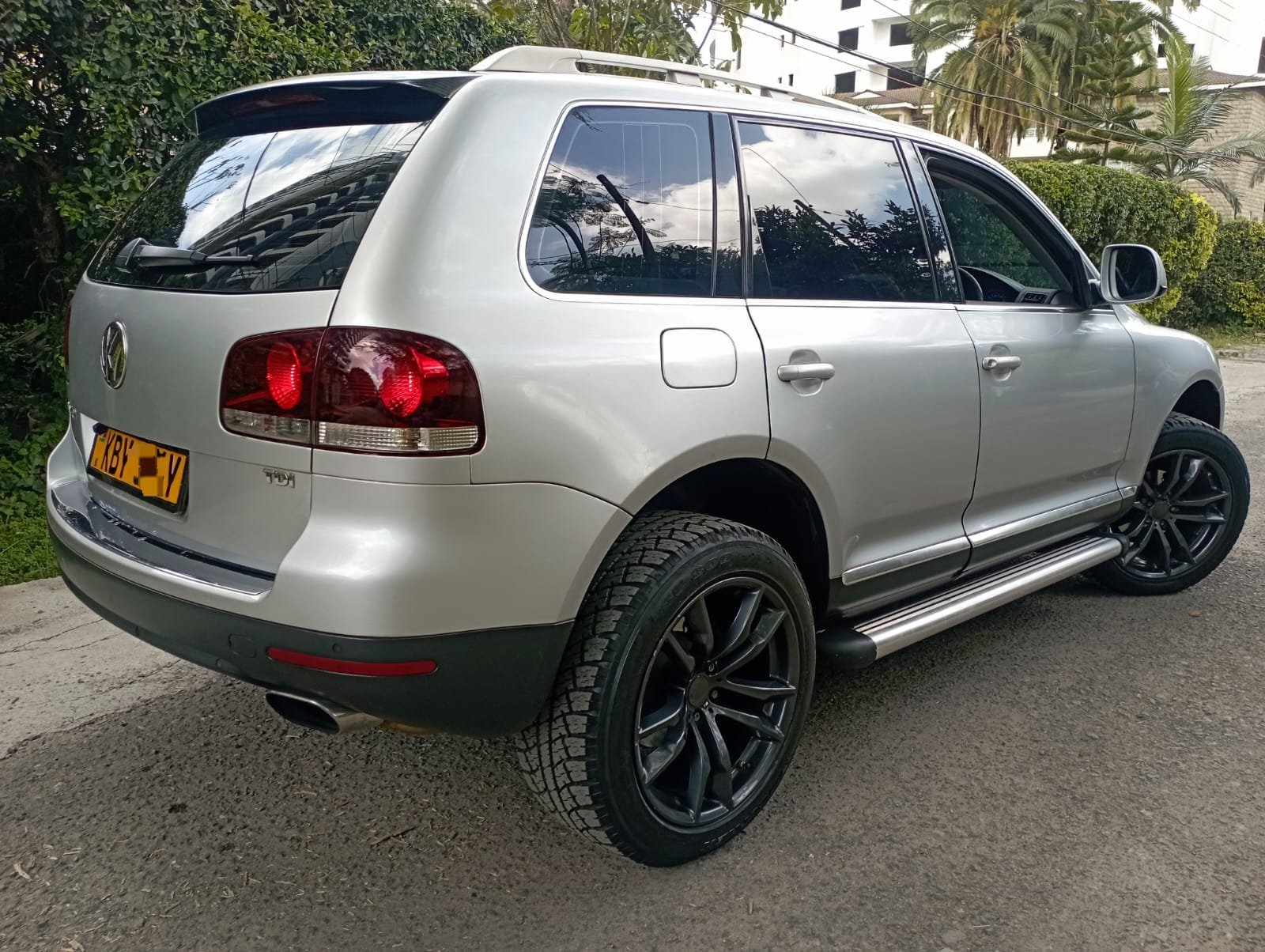 Volkswagen Touareg QUICK SALE QUICK SALE You Pay 30% Deposit Hire purchase installments UpTo 70% financing/finance NO CRB STATUS CHECK Trade in OK