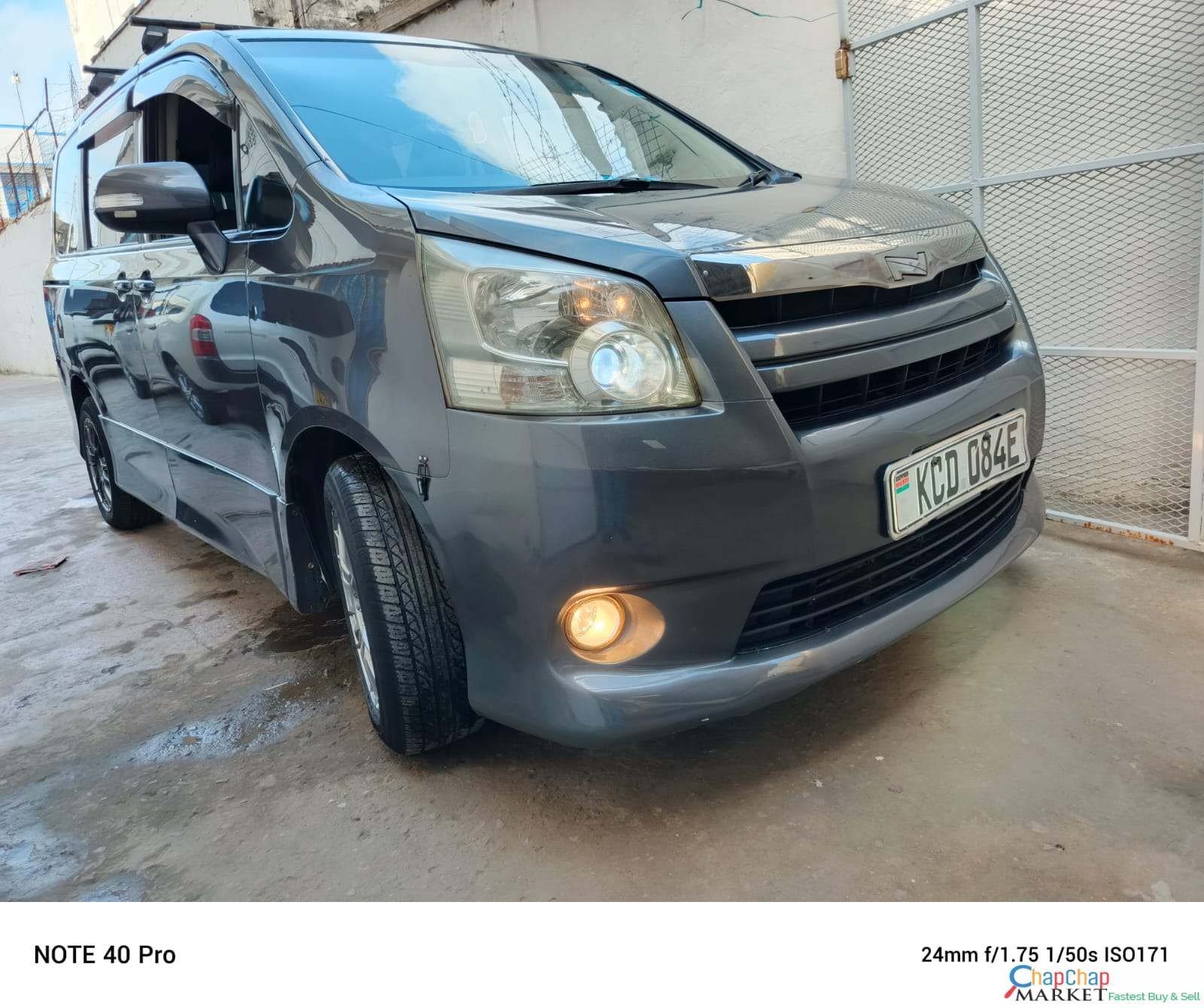 Toyota NOAH SI New shape QUICK SALE You Pay 30% Deposit Hire purchase installments UpTo 70% financing/finance NO CRB STATUS CHECK Trade in OK