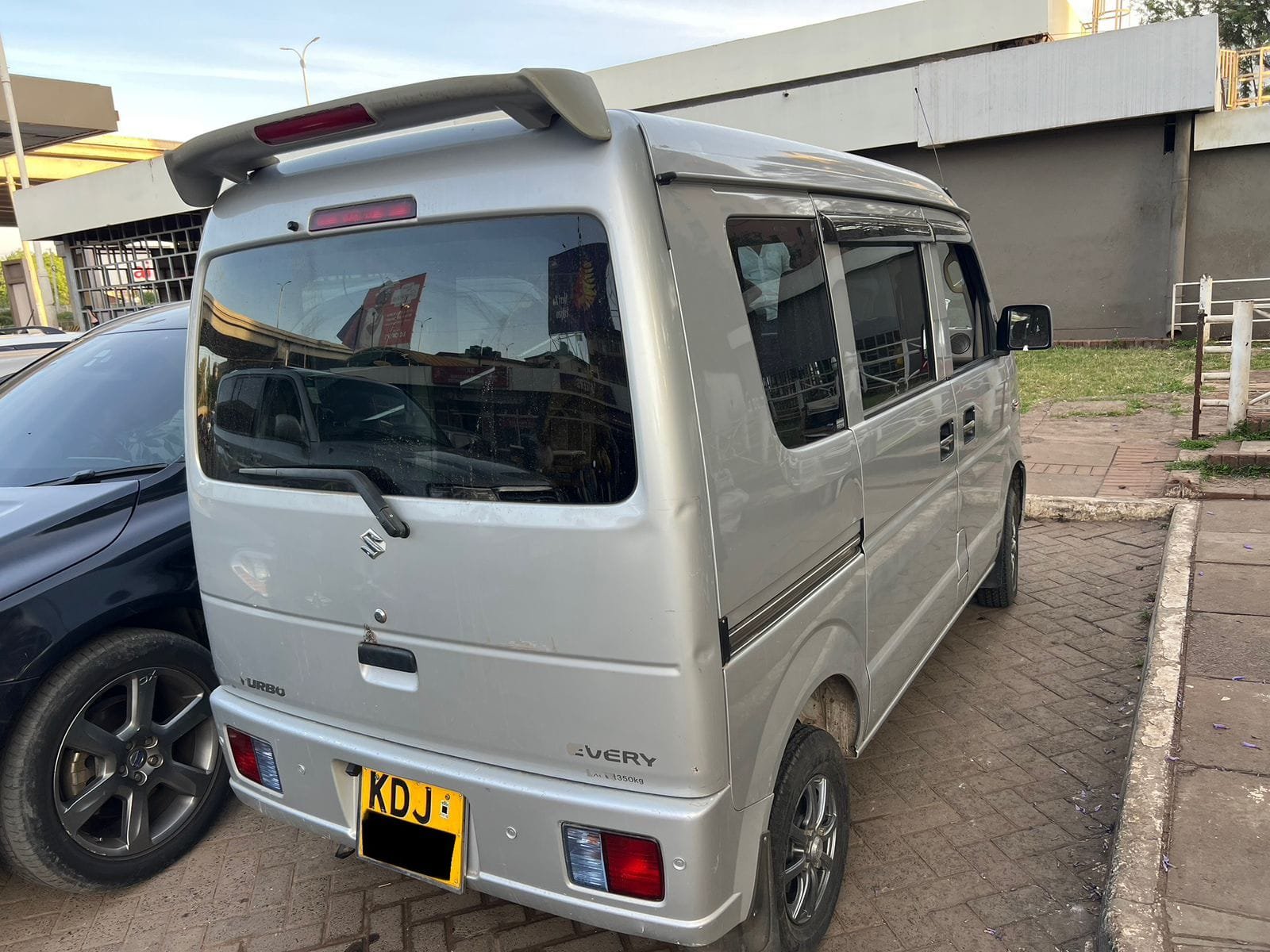 SUZUKI EVERY 2016 Van 560k ONLY 😲 QUICK SALE You Pay 30% Deposit Hire purchase installments UpTo 70% financing/finance NO CRB STATUS CHECK Trade in OK