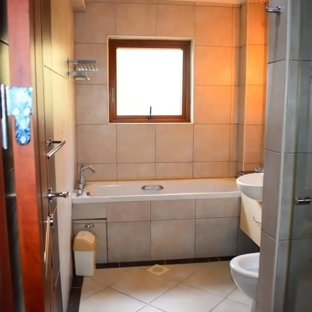 3 bedroom apartment For Sale Ensuite swimming pool etc Serene Valley upper-hill