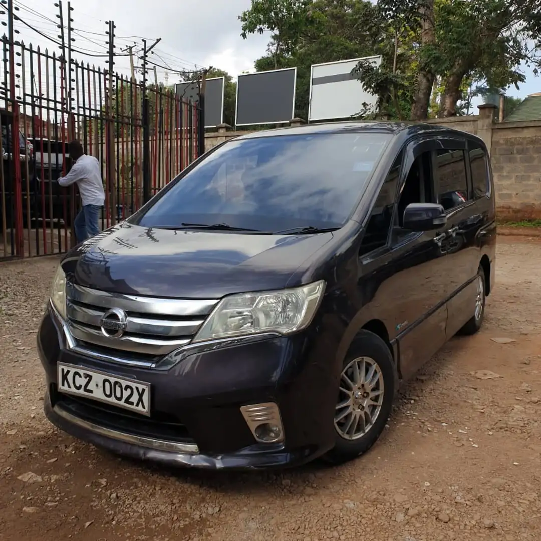 2013 Nissan Serena van 700K Only 🤩 QUICK SALE QUICK SALE You Pay 30% Deposit Hire purchase installments UpTo 70% financing/finance NO CRB STATUS CHECK Trade in OK