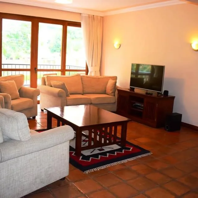 3 bedroom apartment For Sale Ensuite swimming pool etc Serene Valley upper-hill