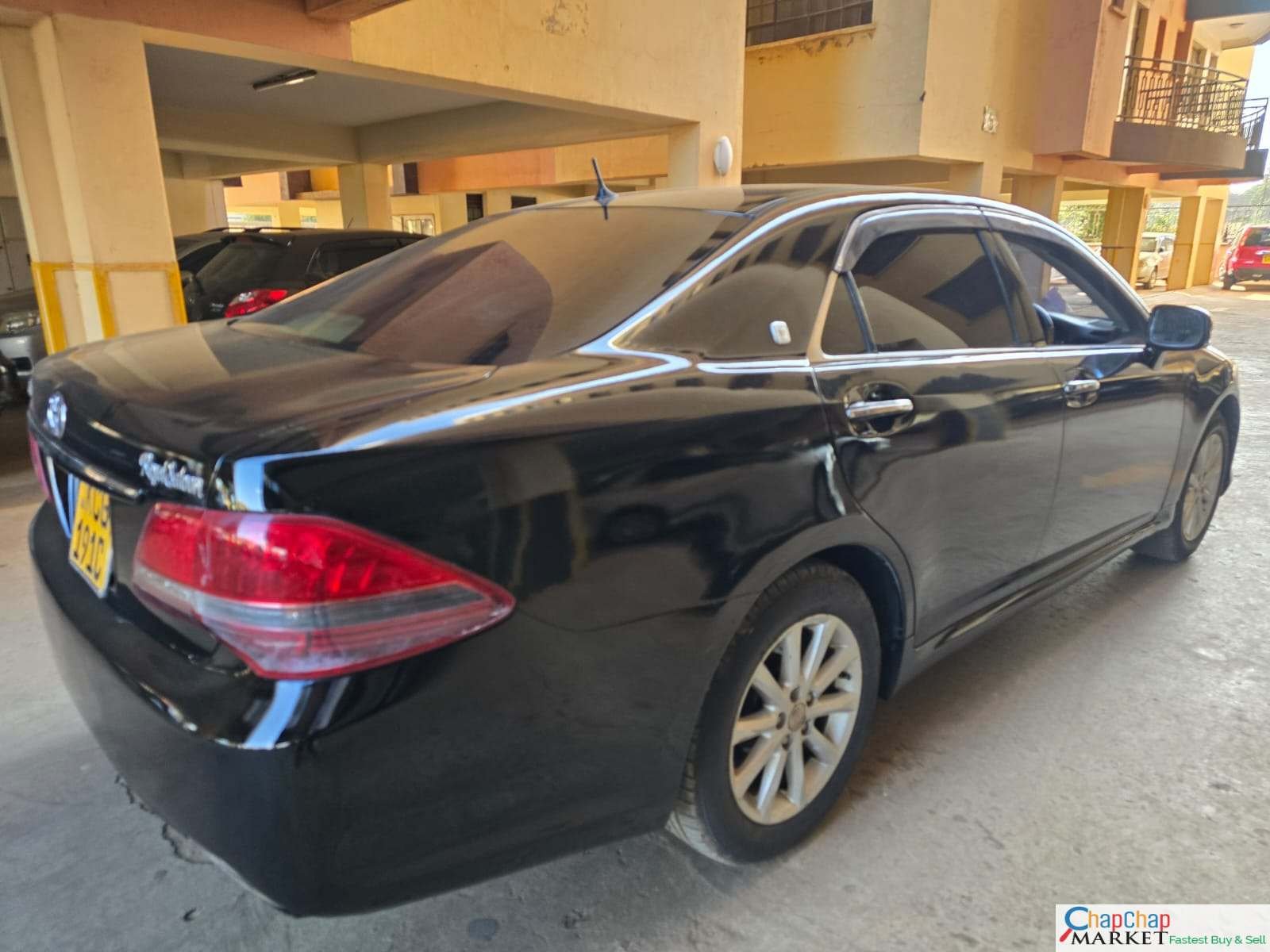 Toyota Crown  QUICK SALE You Pay 30% Deposit Hire purchase installments HP UpTo 70% financing/finance NO CRB STATUS CHECK Trade in OK royal saloon