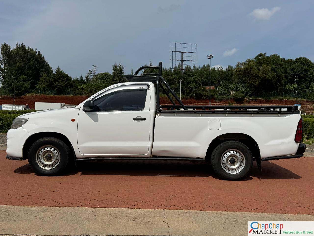 TOYOTA HILUX single cab local assembly QUICK SALE You Pay 30% Deposit Hire purchase installments HP UpTo 70% financing/finance NO CRB STATUS CHECK Trade in OK