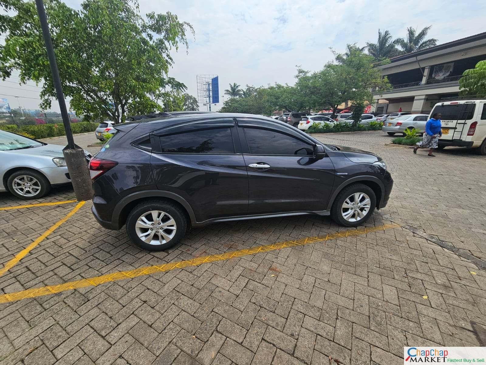 Honda Vezel New Arrival 2.15M ONLY 😲 QUICK SALE You Pay 30% Deposit Hire purchase installments HP UpTo 70% financing/finance NO CRB STATUS CHECK Trade in OK