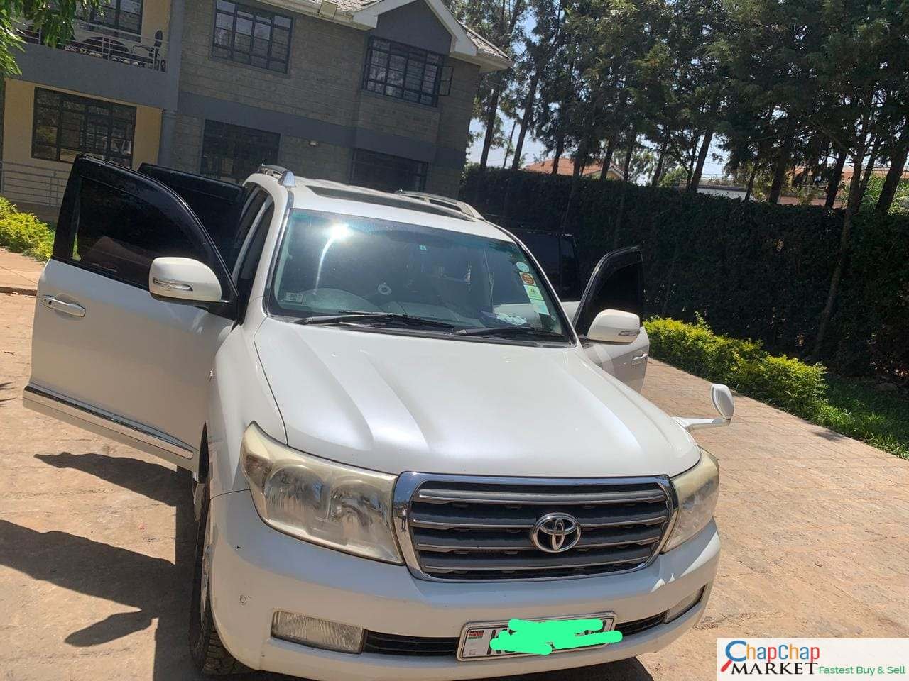 Toyota Land-Cruiser v8 ZX  2010 3.5M only 😲 😲 fully loaded QUICK SALE You Pay 30% Deposit Hire purchase installments HP UpTo 70% financing/finance NO CRB STATUS CHECK Trade in OK