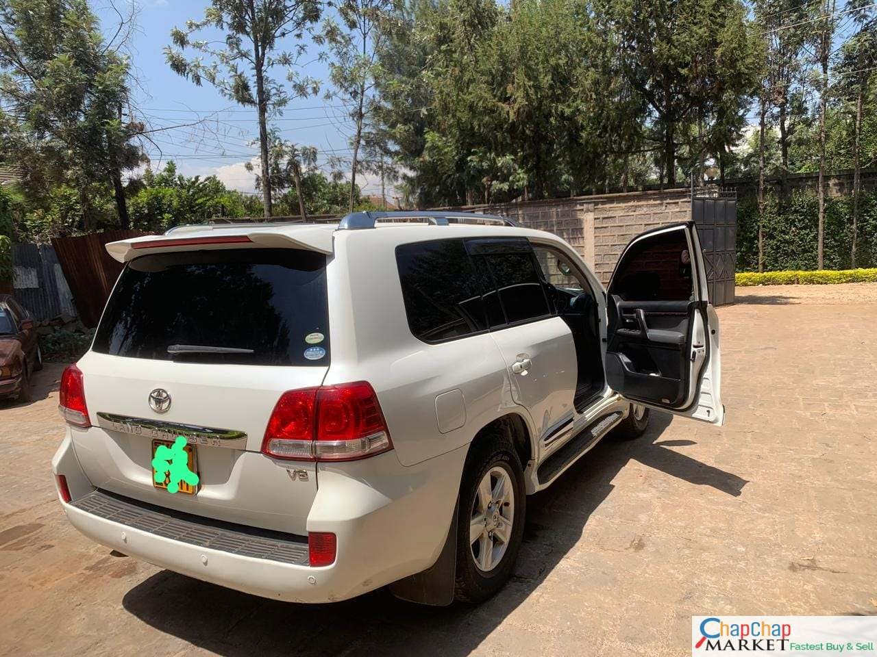 Toyota Land-Cruiser v8 ZX  2010 3.5M only 😲 😲 fully loaded QUICK SALE You Pay 30% Deposit Hire purchase installments HP UpTo 70% financing/finance NO CRB STATUS CHECK Trade in OK