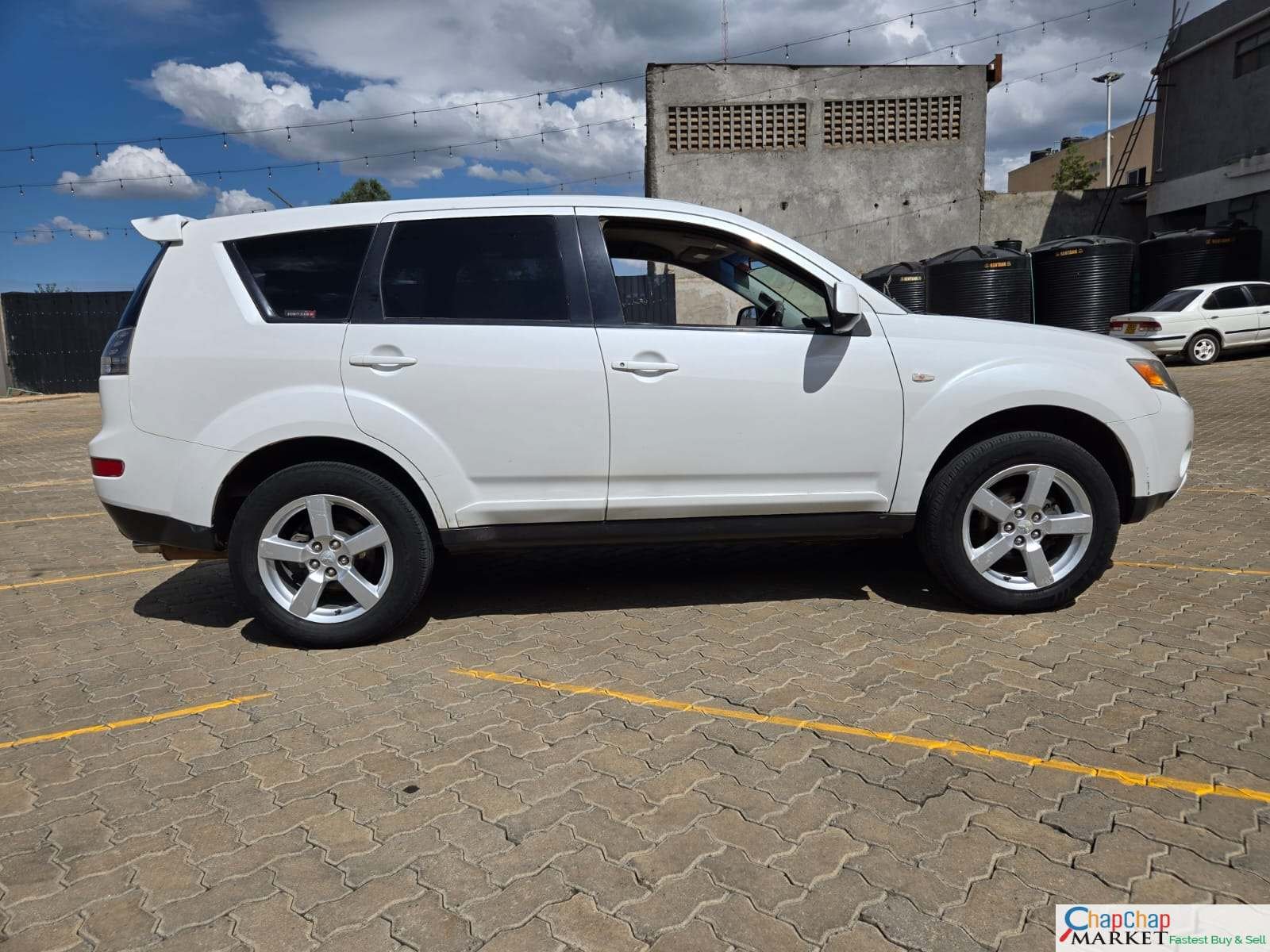 MITSUBISHI OUTLANDER New Shape QUICK SALE You Pay 30% Deposit Hire purchase installments HP UpTo 70% financing/finance NO CRB STATUS CHECK Trade in OK 7 SEATER