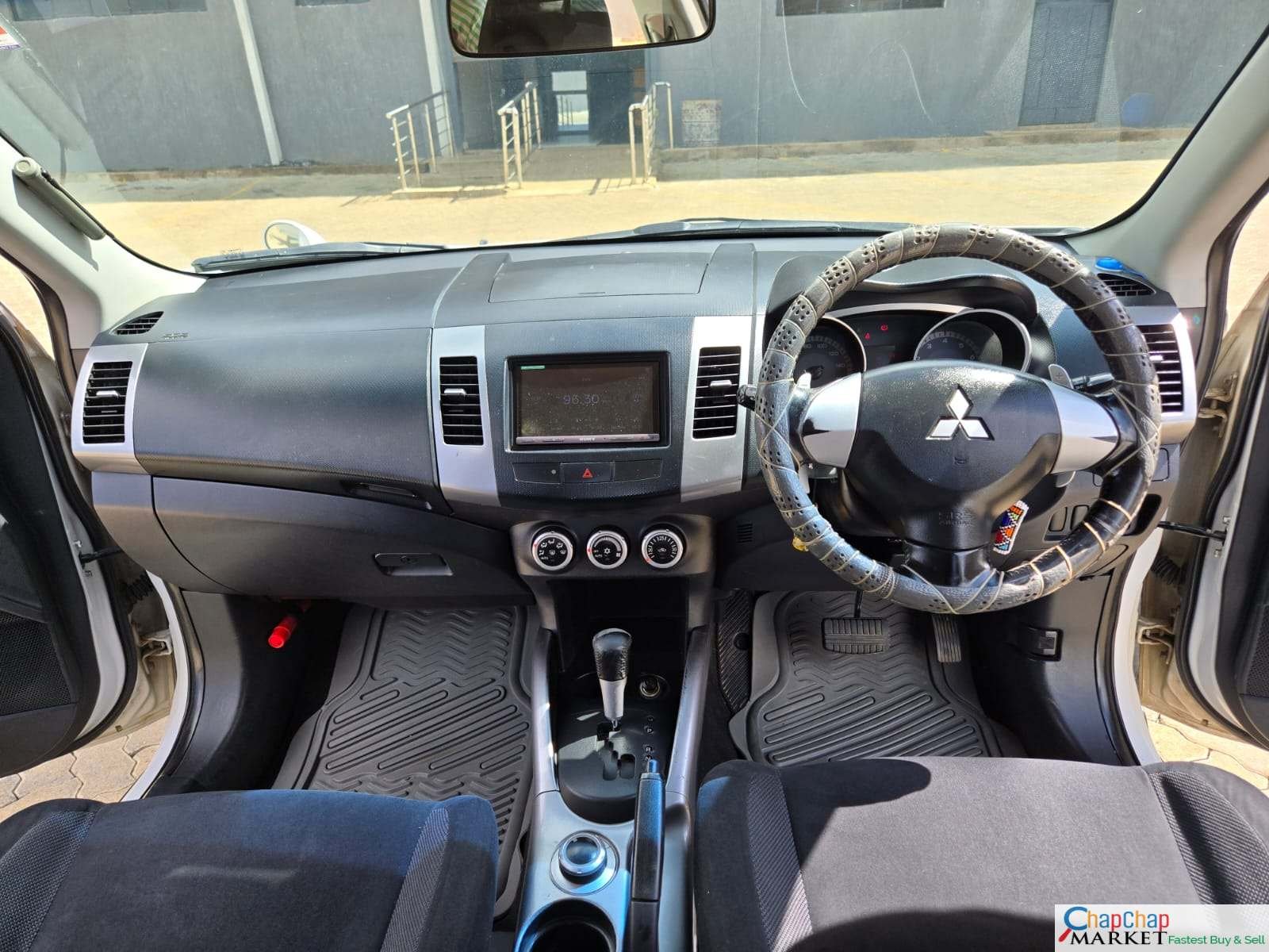 MITSUBISHI OUTLANDER New Shape QUICK SALE You Pay 30% Deposit Hire purchase installments HP UpTo 70% financing/finance NO CRB STATUS CHECK Trade in OK 7 SEATER