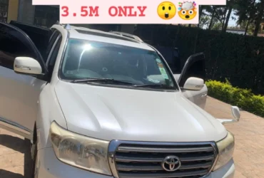 Toyota Land-Cruiser v8 ZX  2010 3.5M only 😲 😲 fully loaded QUICK SALE You Pay 30% Deposit Hire purchase installments HP UpTo 70% financing/finance NO CRB STATUS CHECK Trade in OK