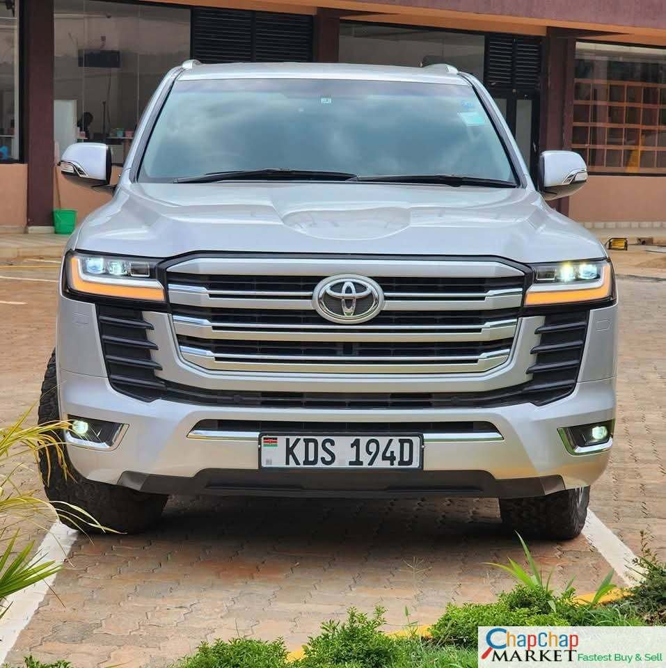 TOYOTA LAND-CRUISER V8 300 series Facelift QUICK SALE You Pay 30% Deposit Hire purchase installments HP UpTo 70% financing/finance NO CRB STATUS CHECK Trade in OK