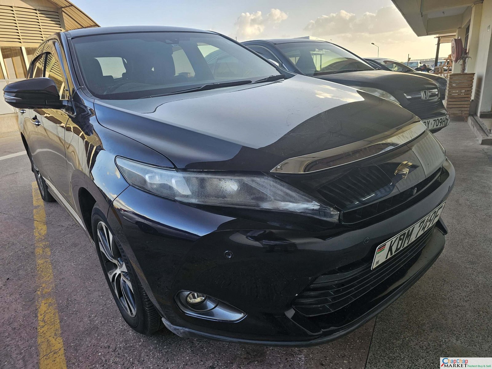 Toyota Harrier with SUNROOF New Arrival New Shape QUICK SALE You Pay 30% Deposit Hire purchase installments HP UpTo 70% financing/finance NO CRB STATUS CHECK Trade in OK