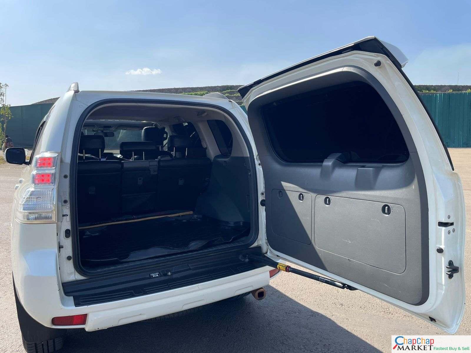 Toyota Prado Land-Cruiser J150 SUNROOF QUICK SALE You Pay 30% Deposit Hire purchase installments HP UpTo 70% financing/finance NO CRB STATUS CHECK Trade in OK