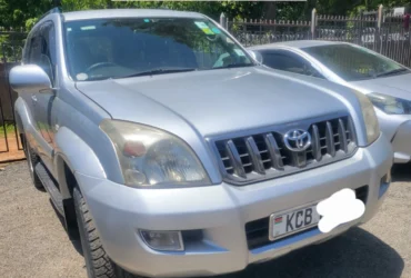 TOYOTA LAND-CRUISER Prado j120 KCB 1.7M Nego 😲 🤯 QUICK SALE You Pay 30% Deposit Hire purchase installments HP UpTo 70% financing/finance NO CRB STATUS CHECK Trade in OK