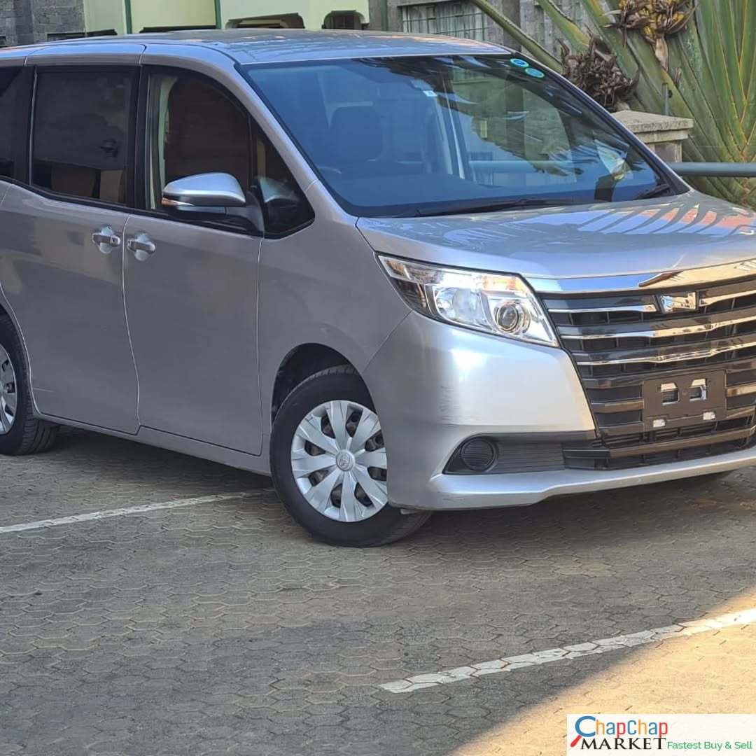 Toyota Noah New Arrival 8 seater QUICK SALE You Pay 30% Deposit Hire purchase installments HP UpTo 70% financing/finance NO CRB STATUS CHECK Trade in OK