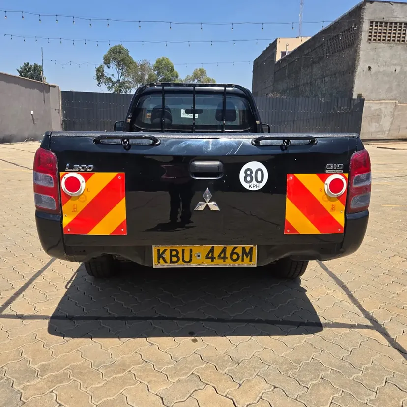 MITSUBISHI L200 pick up single cab QUICK SALE You Pay 30% Deposit Hire purchase installments HP UpTo 70% financing/finance NO CRB STATUS CHECK Trade in OK