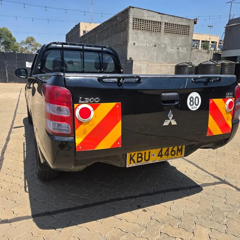 MITSUBISHI L200 pick up single cab QUICK SALE You Pay 30% Deposit Hire purchase installments HP UpTo 70% financing/finance NO CRB STATUS CHECK Trade in OK