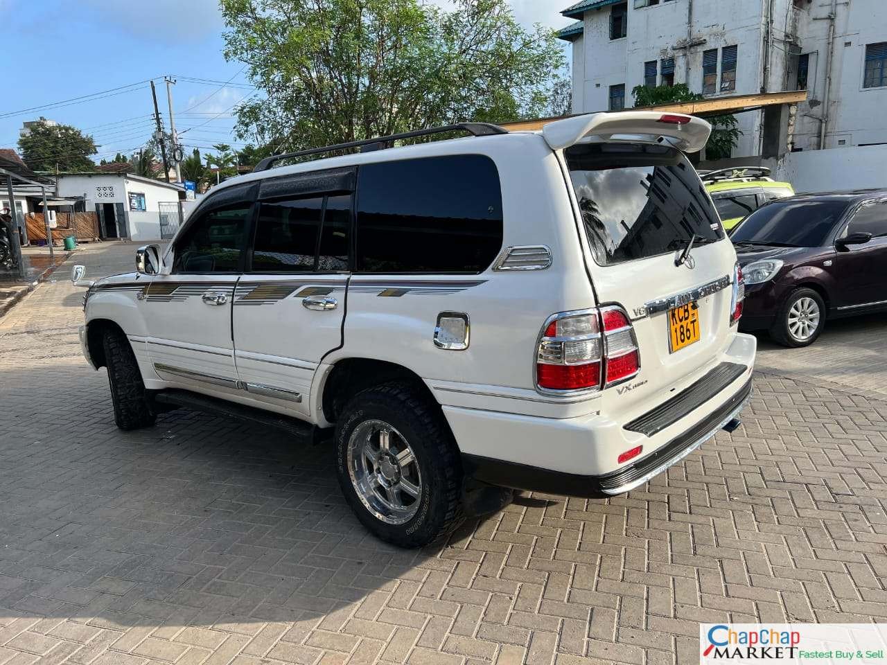 Toyota LAND-CRUISER V8 100 SERIES SUNROOF QUICK SALE You Pay 30% Deposit Hire purchase installments HP UpTo 70% financing/finance NO CRB STATUS CHECK Trade in OK