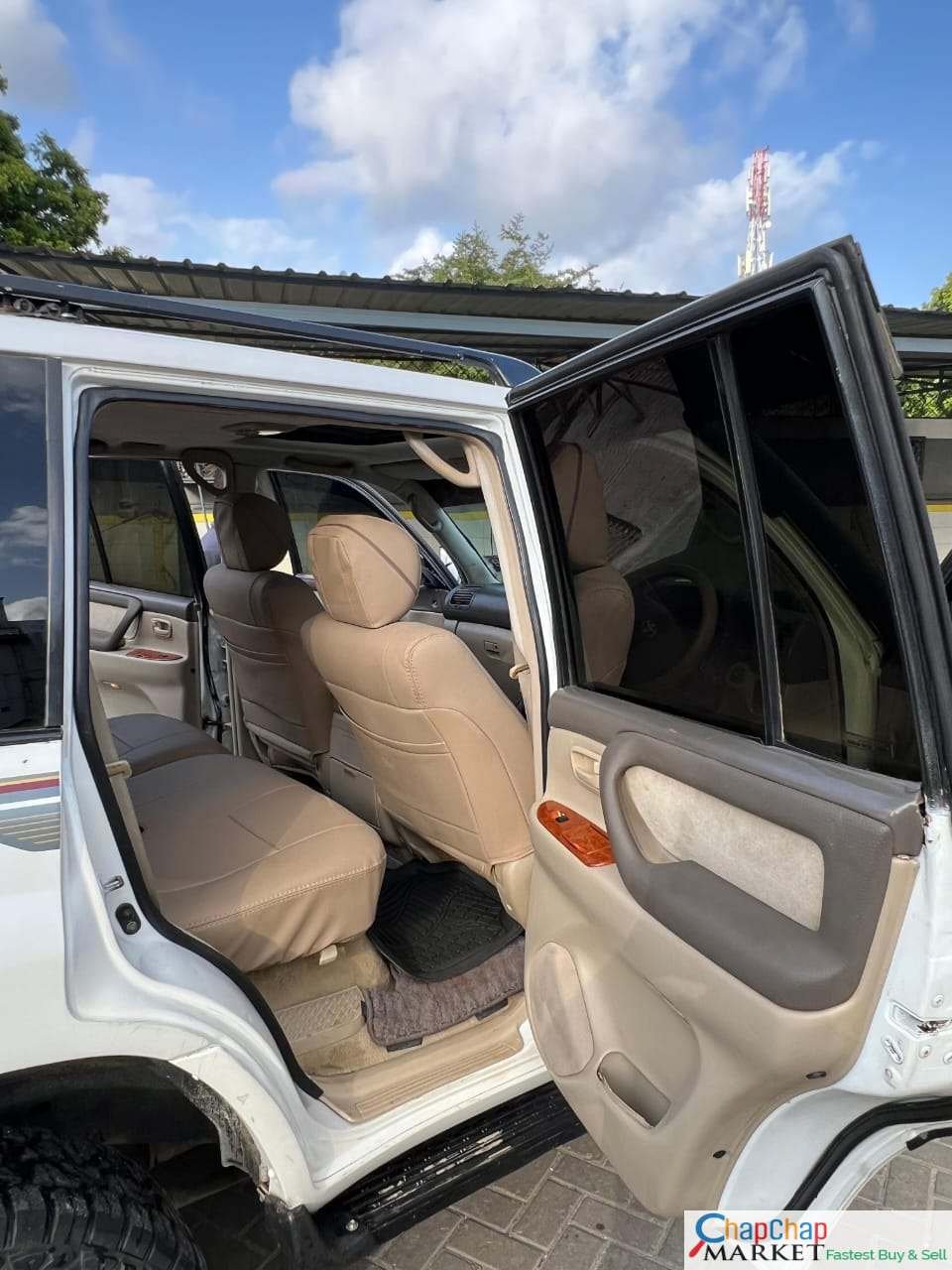 Toyota LAND-CRUISER V8 100 SERIES SUNROOF QUICK SALE You Pay 30% Deposit Hire purchase installments HP UpTo 70% financing/finance NO CRB STATUS CHECK Trade in OK